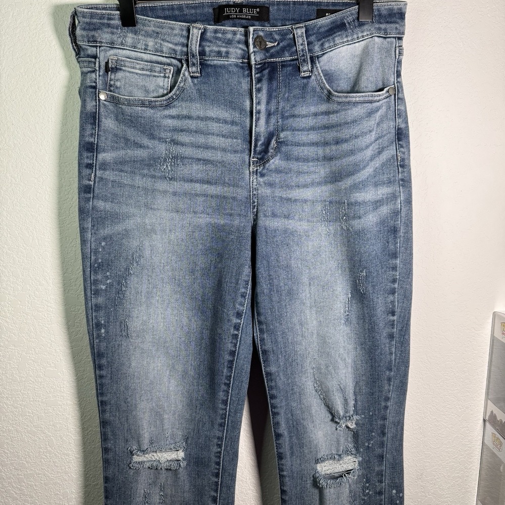 Judy Blue Jeans | Relaxed Fit Distressed Stretch Denim Mid Rise  | Women Size 30